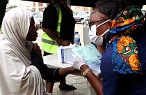شاهد: نيجيريا تستغل الكنائس والمساجد لتسريع عمليات التطعيم الجماعية