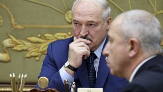 El presidente bielorruso Alexander Lukashenko asiste a una reunión en Minsk, Bielorrusia, el 22 de noviembre de 2021.