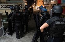 Antille francesi: poliziotto ferito alle gambe, continuano i disordini