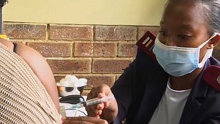 Afrique du Sud : hausse des cas de Covid-19 et des vaccinations