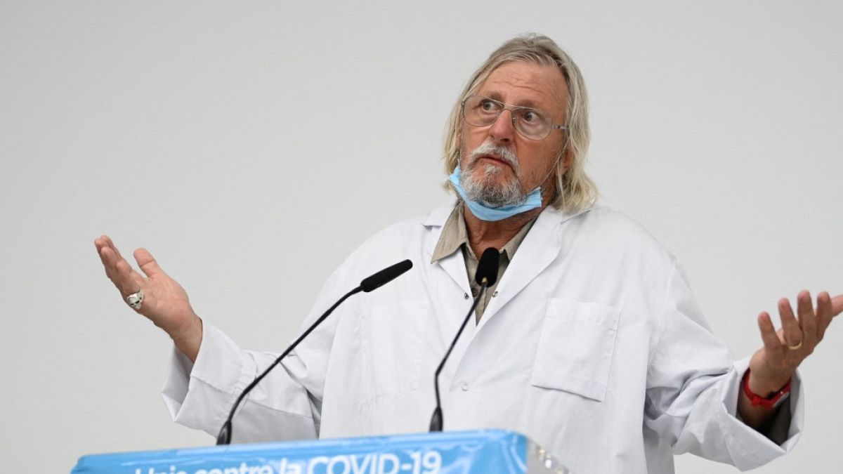 Archive : le professeur Didier Raoult lors d'une conférence de presse à Marseille, le 27/08/2020