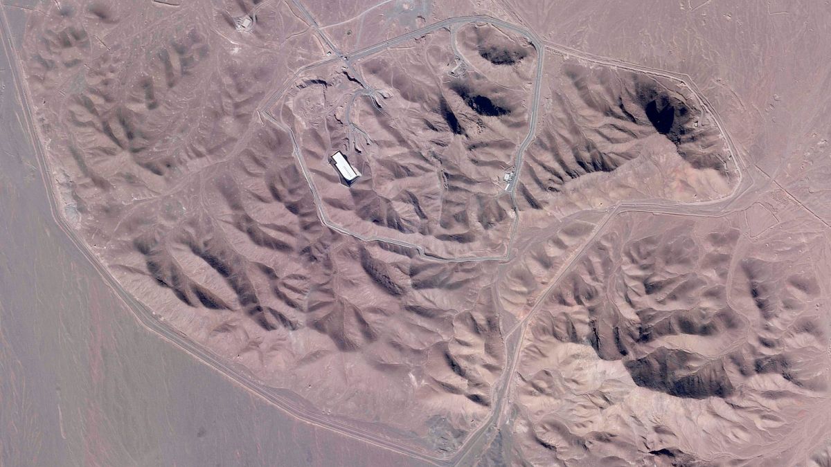 Fotoğraf, İran'da Fordo nükleer tesisinin uydudan görüntüsüdür.