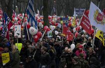 Des manifestants anti-restrictions à Utrecht, aux Pays-Bas, le 4 décembre.