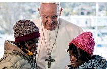 پاپ در میان پناهجویان جزیره لسبوس یونان