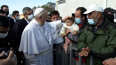 شاهد: البابا فرنسيس في مركز لإيواء اللاجئين في ليسبوس