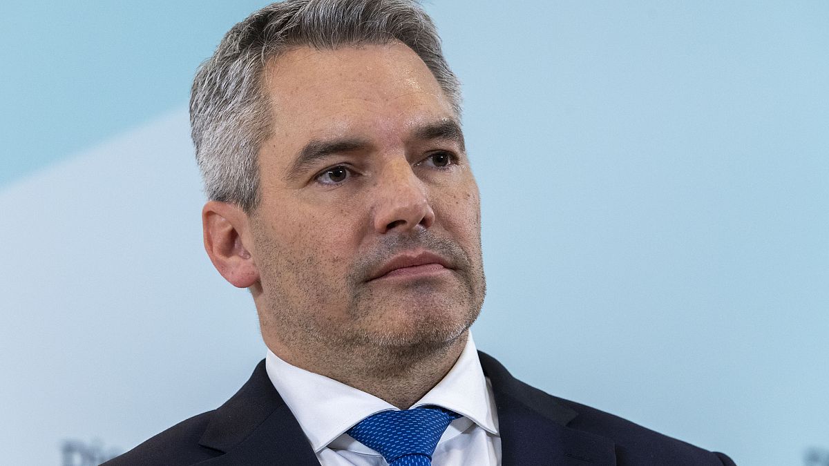 Wer ist Österreichs neuer Kanzler Karl Nehammer (49)?