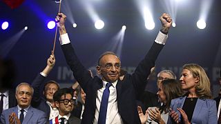 Le candidat du parti d'extrême droite "Reconquête", Éric Zemmour sur la scène du Parc des expositions à Villepinte, en Seine-Saint-Denis, France, 5 décembre 2021