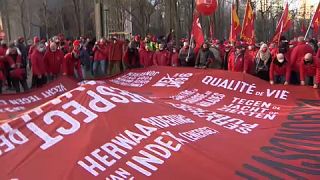 A belga bérek vásárlóértékéért tüntettek Brüsszelben