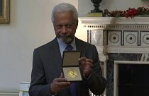 عبد الرزاق قرنح يتسلم جائزة نوبل للآداب في لندن