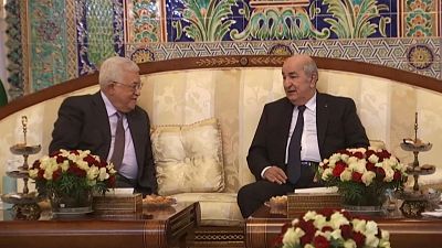 الرئيس الجزائري عبد المجيد تبون يستقبل رئيس السلطة الفلسطينية محمود عباس