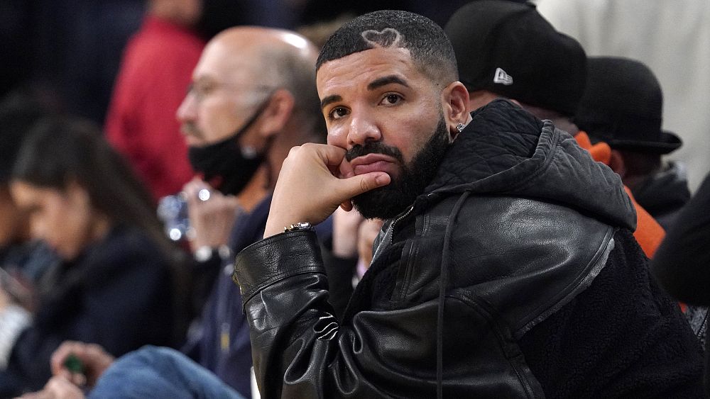 fake-love-drake-returns-two-grammy-nominations-back-to-the-academy