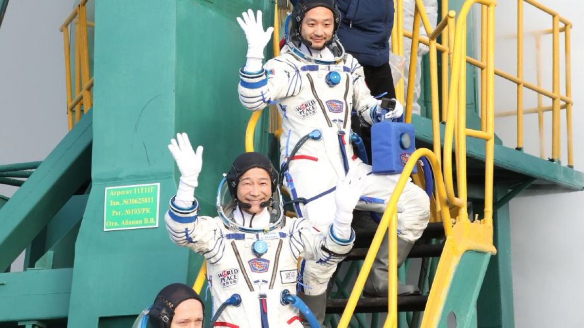 Japon milyarder uzay gezisine çıktı 