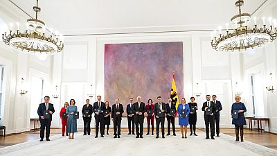 Foto di gruppo per il nuovo governo tedesco.