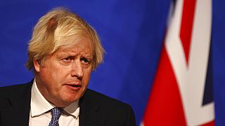 Ο πρωθυπουργός της Βρετανίας Μπόρις Τζόνσον ανακοινώνει μέτρα για την αντιμετώπιση της πανδημίας