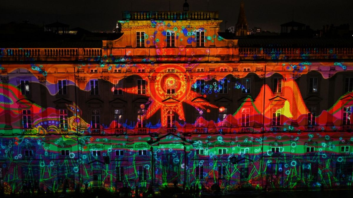 Festival of Lights: Crowds show up as Lyon emerges from the shadows
