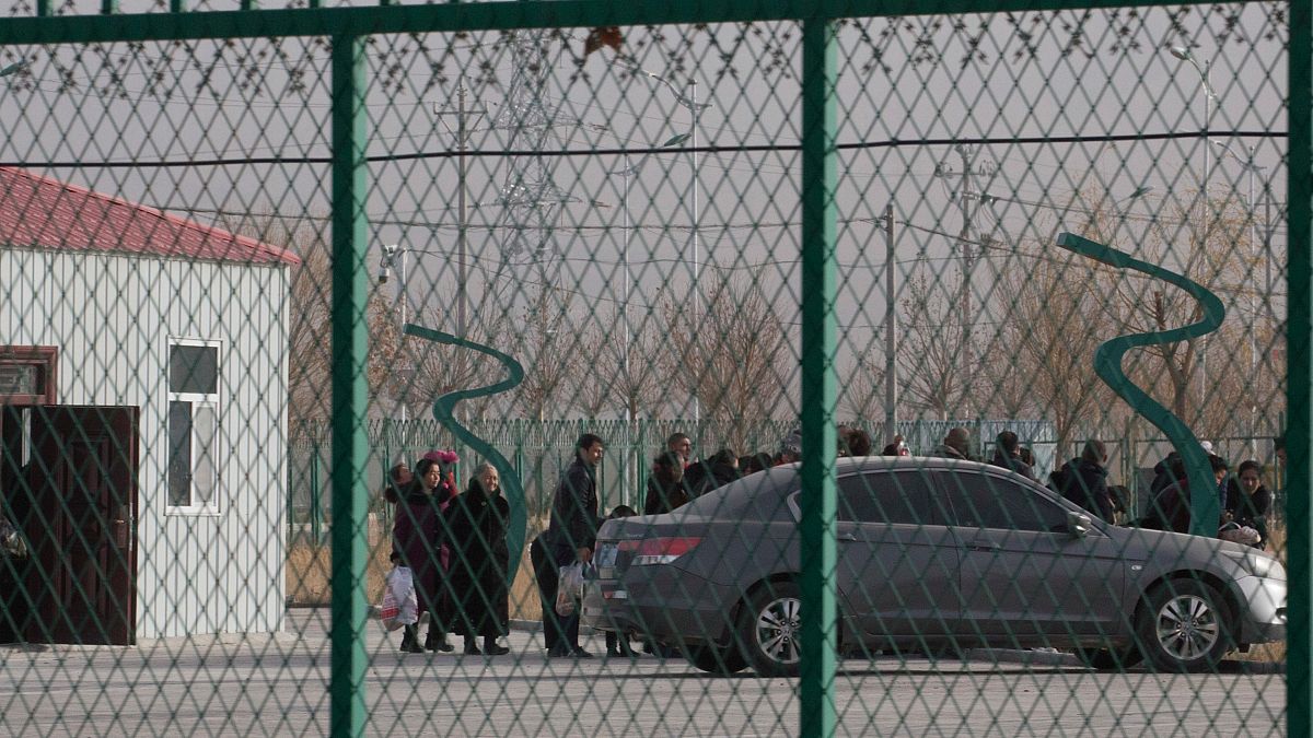 Çin'in Uygur halkına yönelik hak ihlallerine ilişkin delilleri değerlendiren bağımsız bir mahkeme, Çin hükümetinin Sincan'da soykırım ve insanlığa karşı suç işlediği sonucuna 