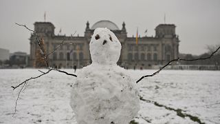 Schnee auch am Reichstag