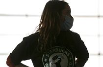 Une employée du Starbucks buffalo, après l'officialisation de la création d'un syndicat; le 9 décembre 2021