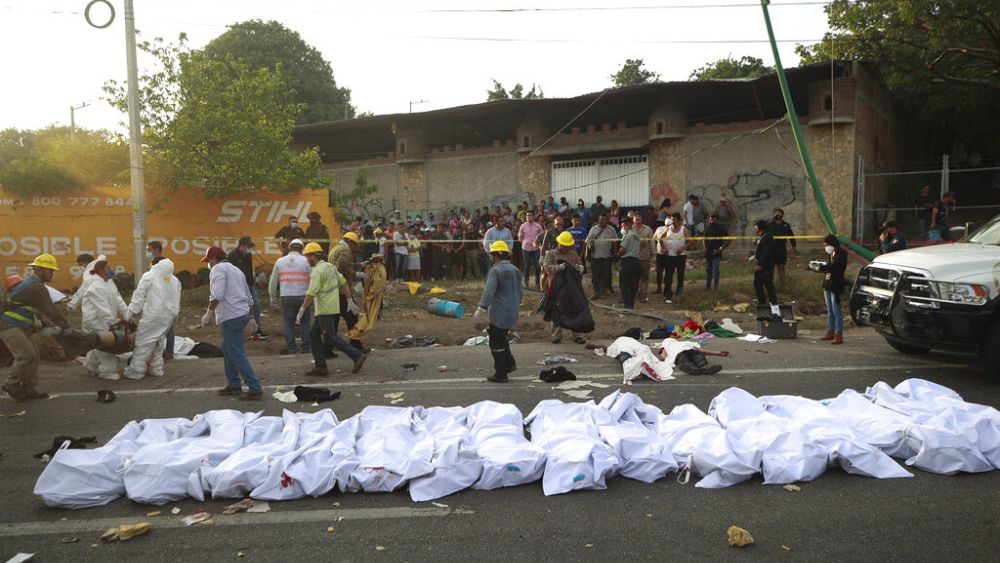 México: Accidente de camión con migrantes deja al menos 53 muertos