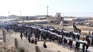 جنازة لتأبين ضحايا مقبرة جماعية لداعش في العراق