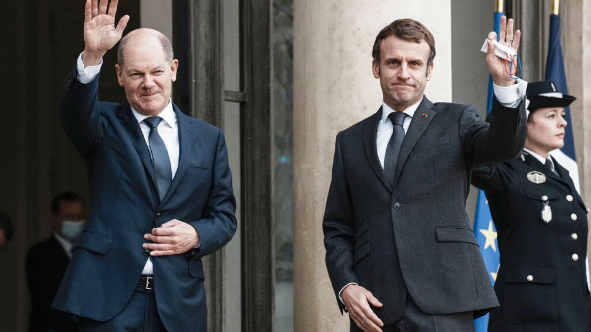 Macron y Scholz inauguran en París una nueva era 