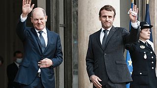 Der deutsche Kanzler Olaf Scholz und der französische Präsident Emmanuel Macron in Paris
