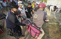 Operazioni di soccorso dei migranti feriti nell'incidente in Messico