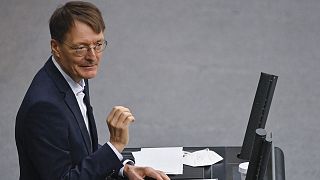  Karl Lauterbach, le nouveau ministre allemand de la Santé, lors d'une session au Bundestag, à Berlin le 10 décembre 2021