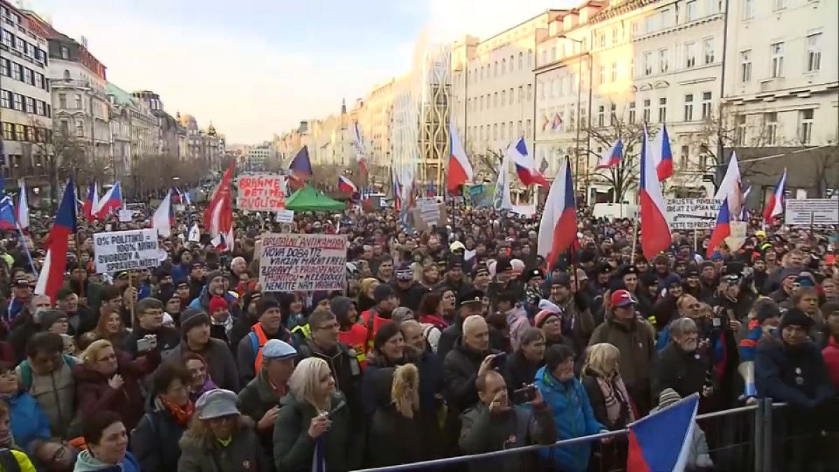 Tausende Demonstrierende kamen auf dem Wenzelsplatz zusammen