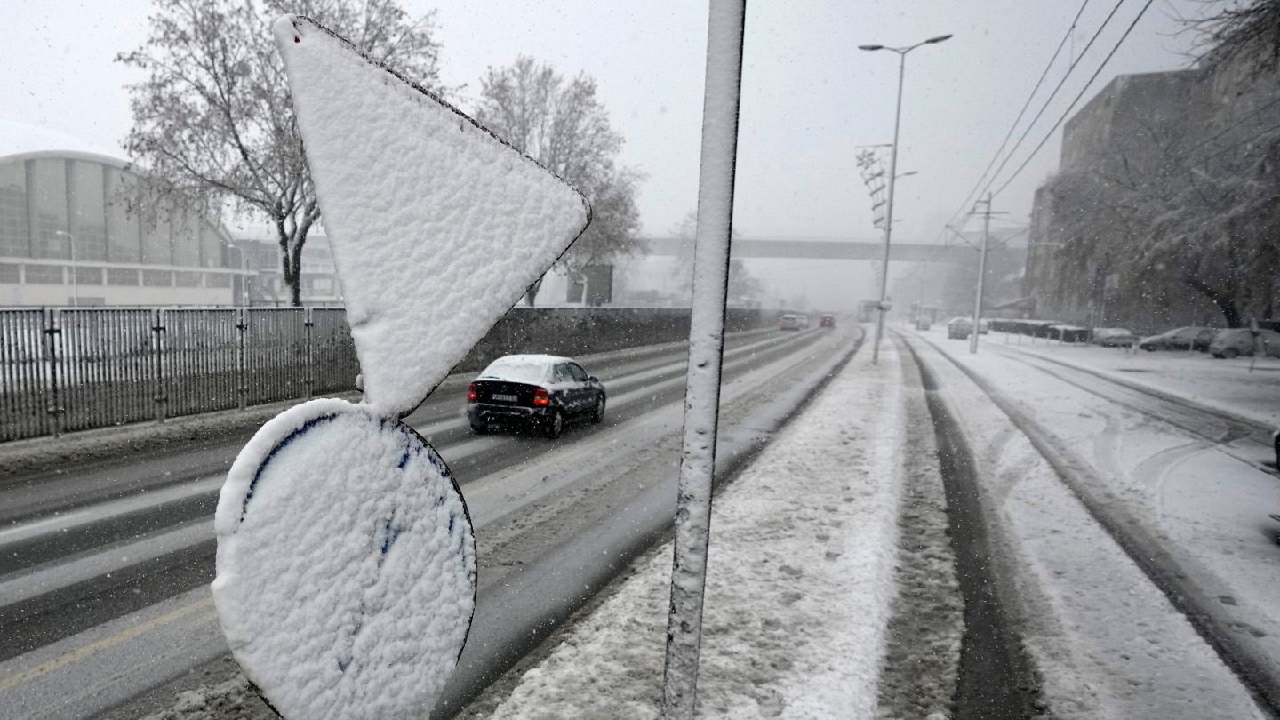 Heavy Snowfall Wreaks Havoc In Serbia And Much Of Balkans Euronews