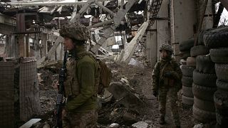 جنود أوكرانيون على الجبهة في شرق بلادهم