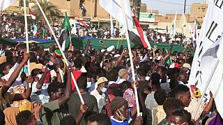 Soudan  : les manifestants visés par des gaz lacrymogènes 