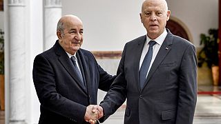 L'Algérie prête 300 millions de dollars à la Tunisie