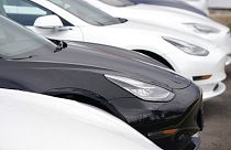 Ein Tesla 3 - das meistverkaufte E-Auto in Frankreich - war in einen Unfall verwickelt - Symbolbild