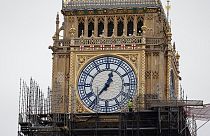Big Ben vuelve a lucir su famoso reloj de carrillón después de meses cubierto para su restauración