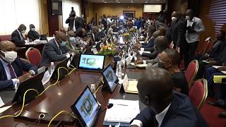 Ivorian government resumes dialogue with opposition