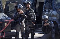 Izraeli rendőrök a ciszjordániai Nablus város közelében