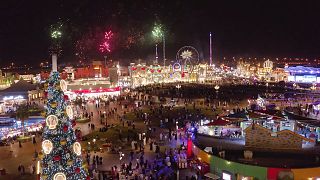 Ez a vidámság szezonja még a sivatagban is és Dubaj szereti a karácsonyt