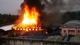 مئات السجناء يضرمون النار في سجن تايلاندي خلال أعمال شغب 18 ديسمبر 2021