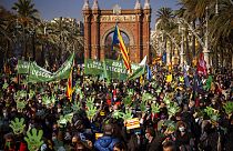 Des manifestants à Barcelone pour défendre l'enseignement du catalan, le 18 décembre 2021.