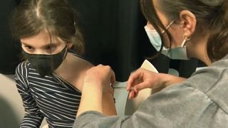 Vacinação infantil contra a covid-19 avança na Europa