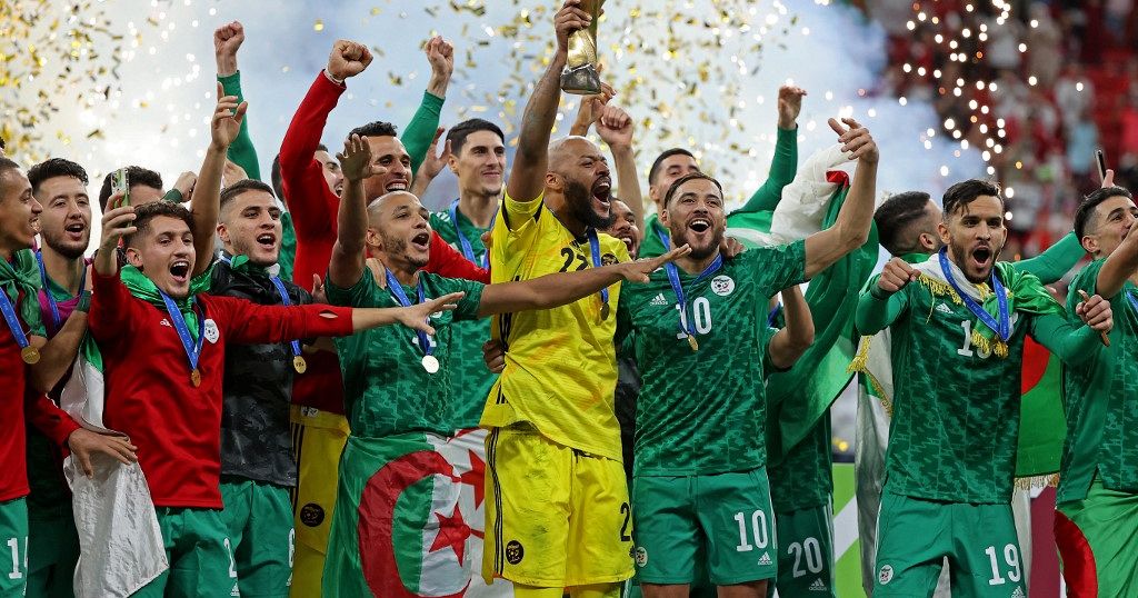 2021 FIFA Arab Cup: Algerian national football team celebrates victory ...