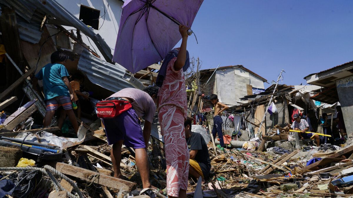 Rai tayfununun neden olduğu yıkım