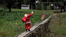 Santa visits children in Amazon riverine communities