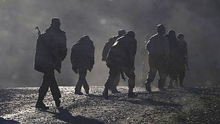 Dağlık Karabağ'da yürüyen Ermeni askerler