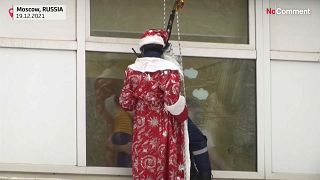 Karácsonyi hangulatot varázsoltak egy orosz gyerekkórházba