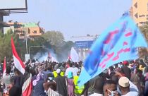 Proteste in Sudan, polizia spara gas lacrimogeni sui manifestanti