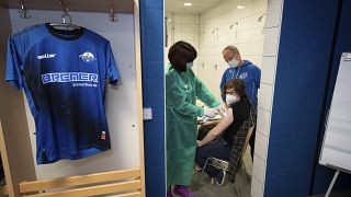 Impfen in der Profi-Kabine: das war am Wochenende beim Fußball-Zweitligisten SC Paderborn 07 möglich