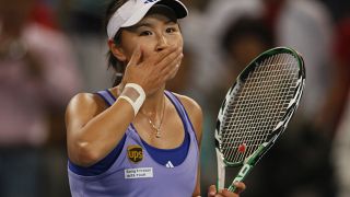 La tenista china Peng Shuai durante un partido de tenis en Pekín, China, el 6 de octubre de 2009. (ARCHIVO)