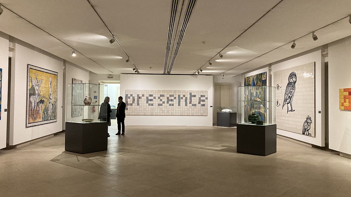 A exposição das ceramistas portuguesas pode ser visitaa de terça a domingo no Museu Nacional do Azulejo, em Lisboa